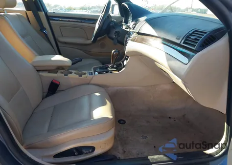 2004 BMW 325I z USA, uszkodzony, nr VIN WBAET37444NJ84016